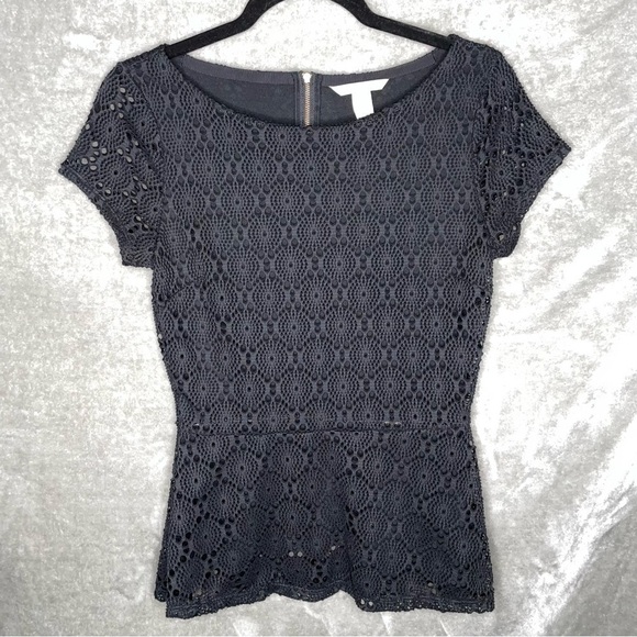 Banana Republic Black Short Sleeve Lace Overlay Peplum Blouse Zipper Back Size 0 - Picture 1 of 6